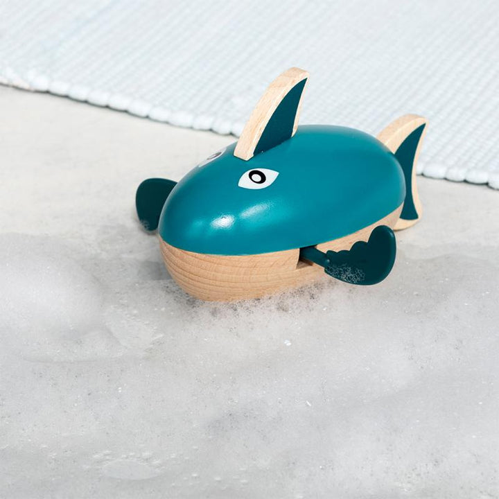 Rex London - Traditional Wooden Wind Up Bath Toy - Shark - Mabel & Fox