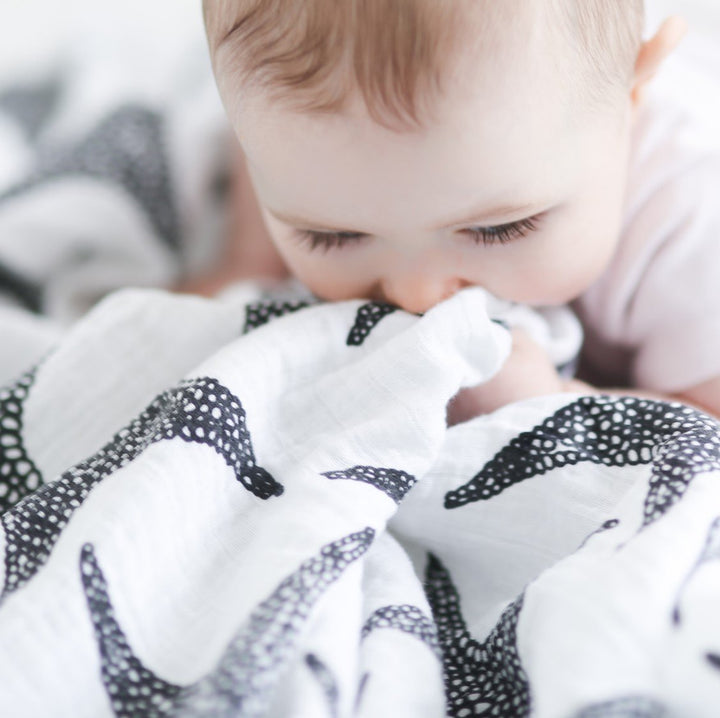 Etta Loves UK - Extra Large Sensory Muslin - Starfish