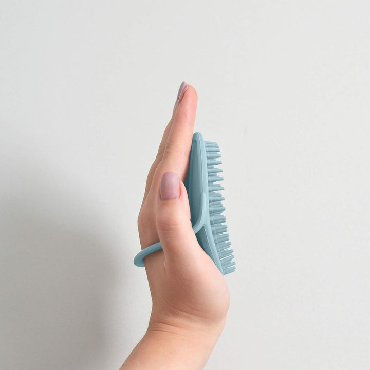 Shnuggle Baby Bath Brush - Blue - Mabel & Fox