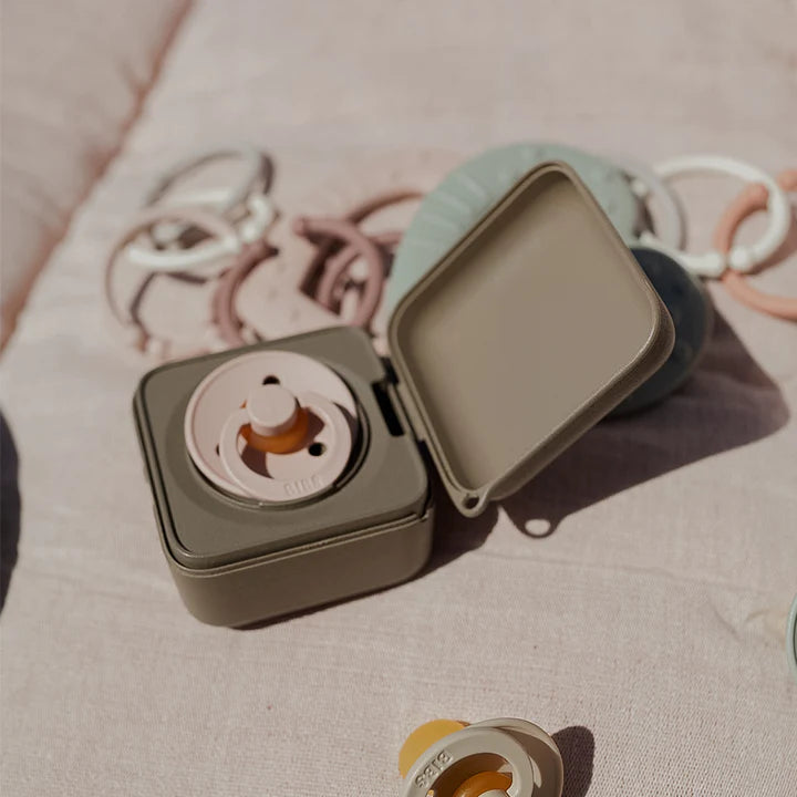 Bibs - Pacifier Box - Vanilla - Mabel & Fox