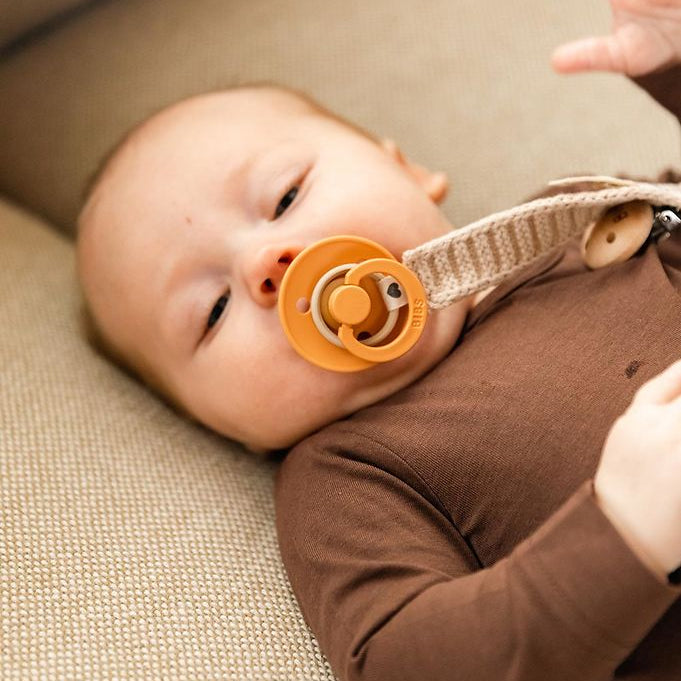 Bibs - Pacifier Clip - Knitted Vanilla