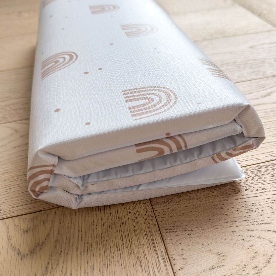 Mabel & Fox - Travel Changing Mat - Rainbow - Mabel & Fox