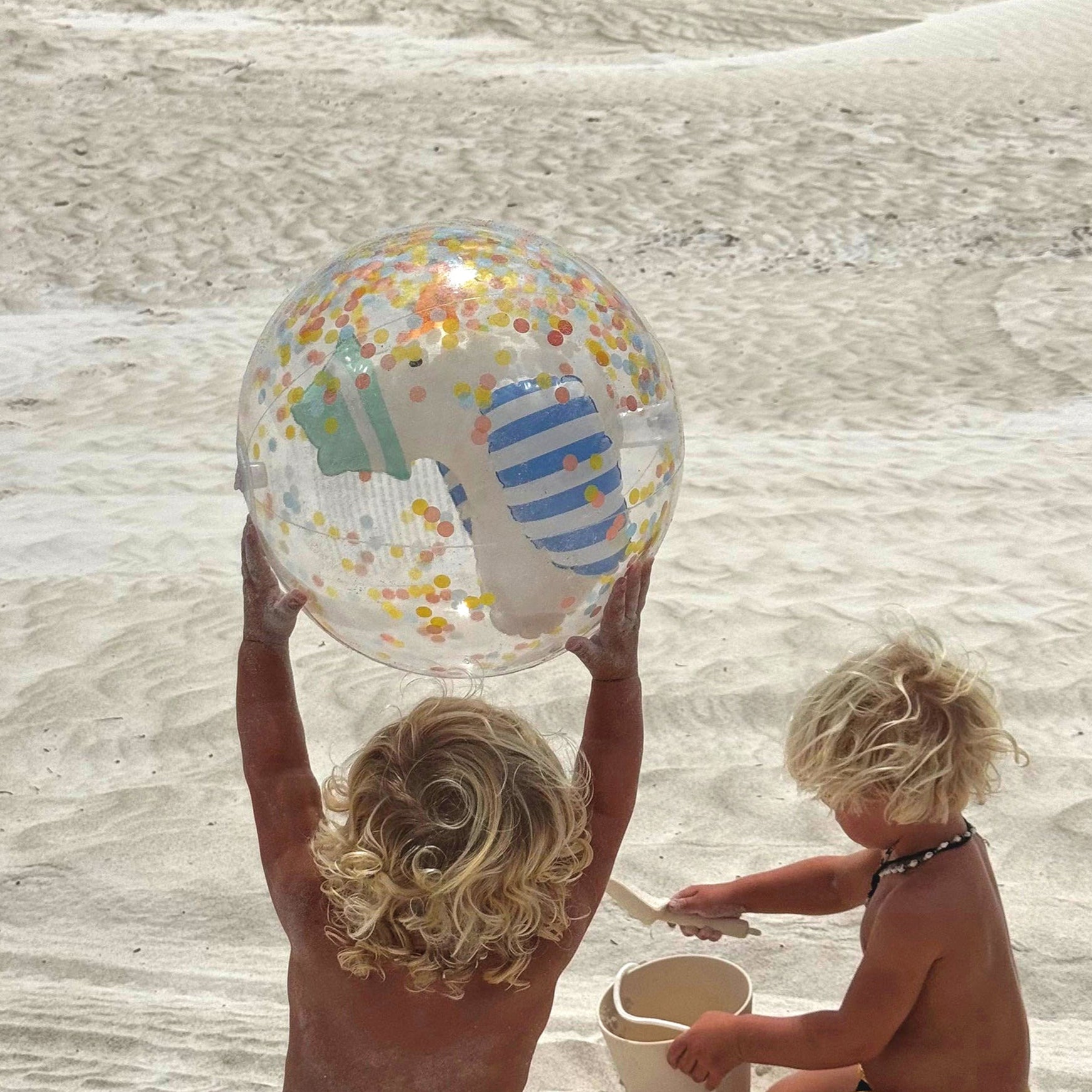 ラブブmilky white sunny yellow frosty blue5 Sunnylife - 3D Inflatable Beach Ball - Sid The Seagull