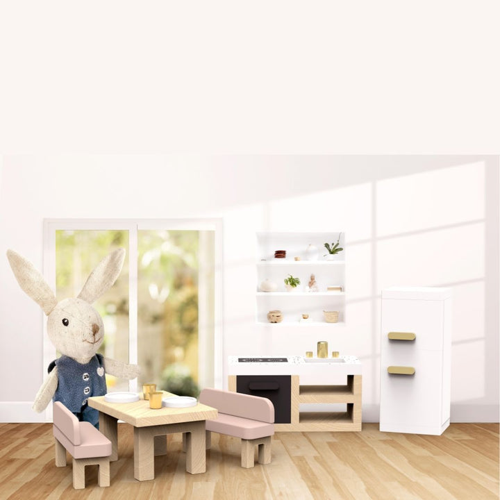 Speedy Monkey - Doll House Kitchen Set & 1 Character - Mabel & Fox
