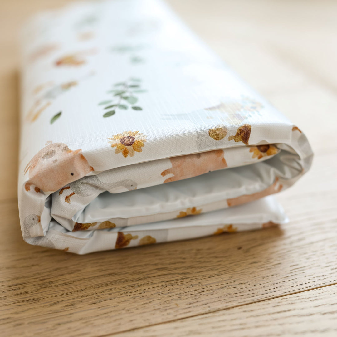 Mabel & Fox - Travel Changing Mat - Farmyard Animals - Mabel & Fox