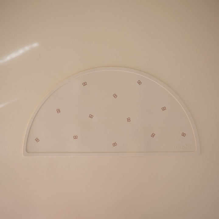 Mushie - Silicone Mat - Pretzel