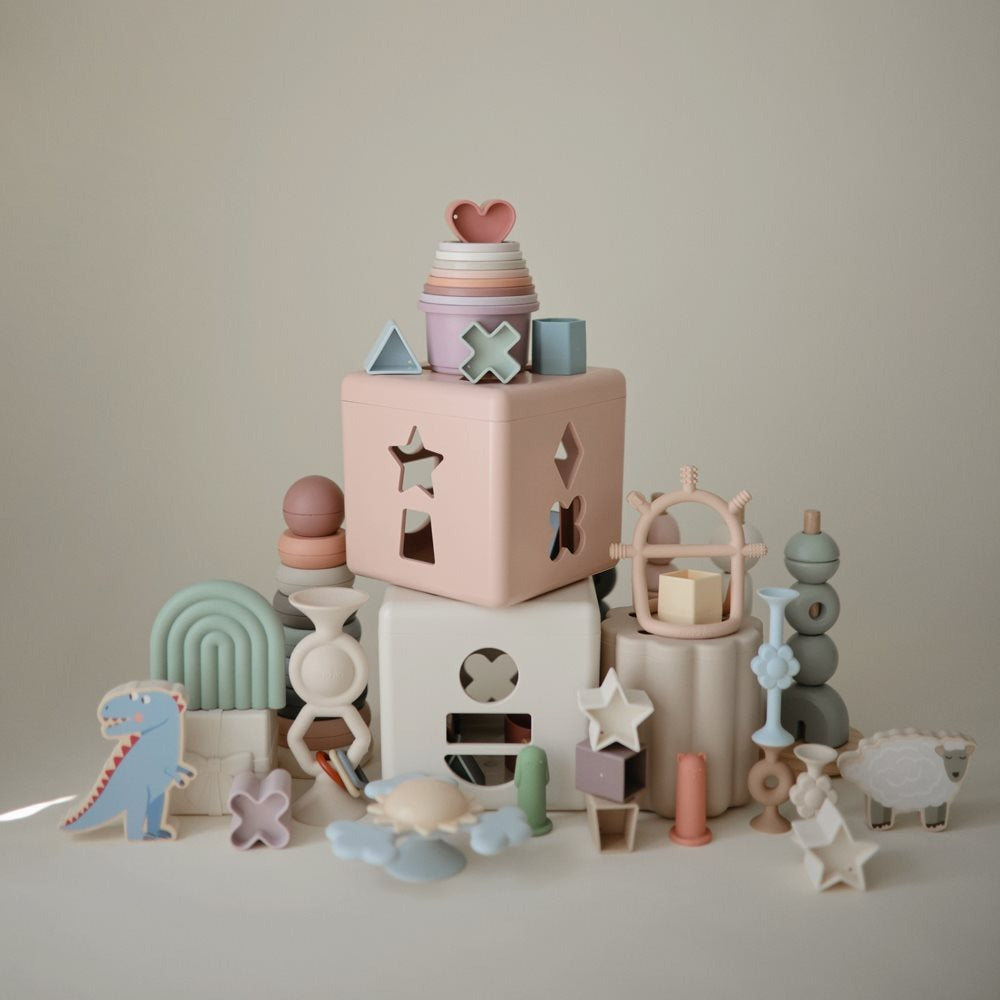 Mushie - Mushie Shape Sorting Box - Petal