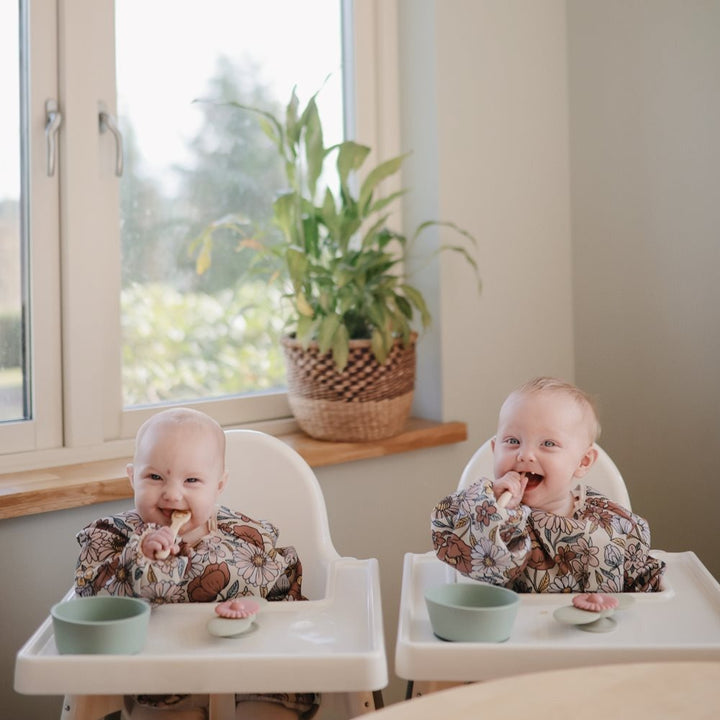 Mushie - Long Sleeve Bib - Retro Flowers - Mabel & Fox