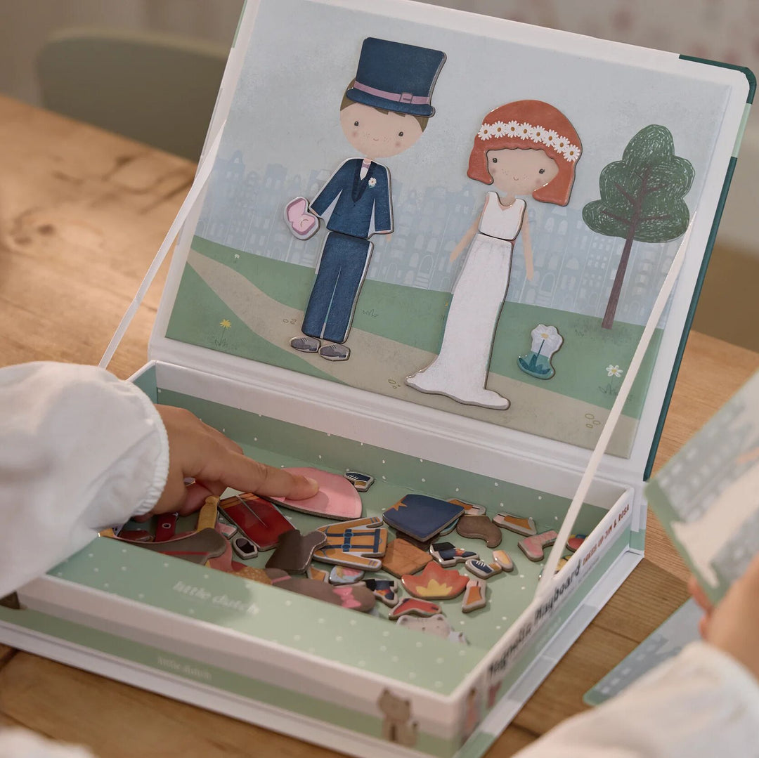 Little Dutch – Magnetic Play Board – Jim & Rosa