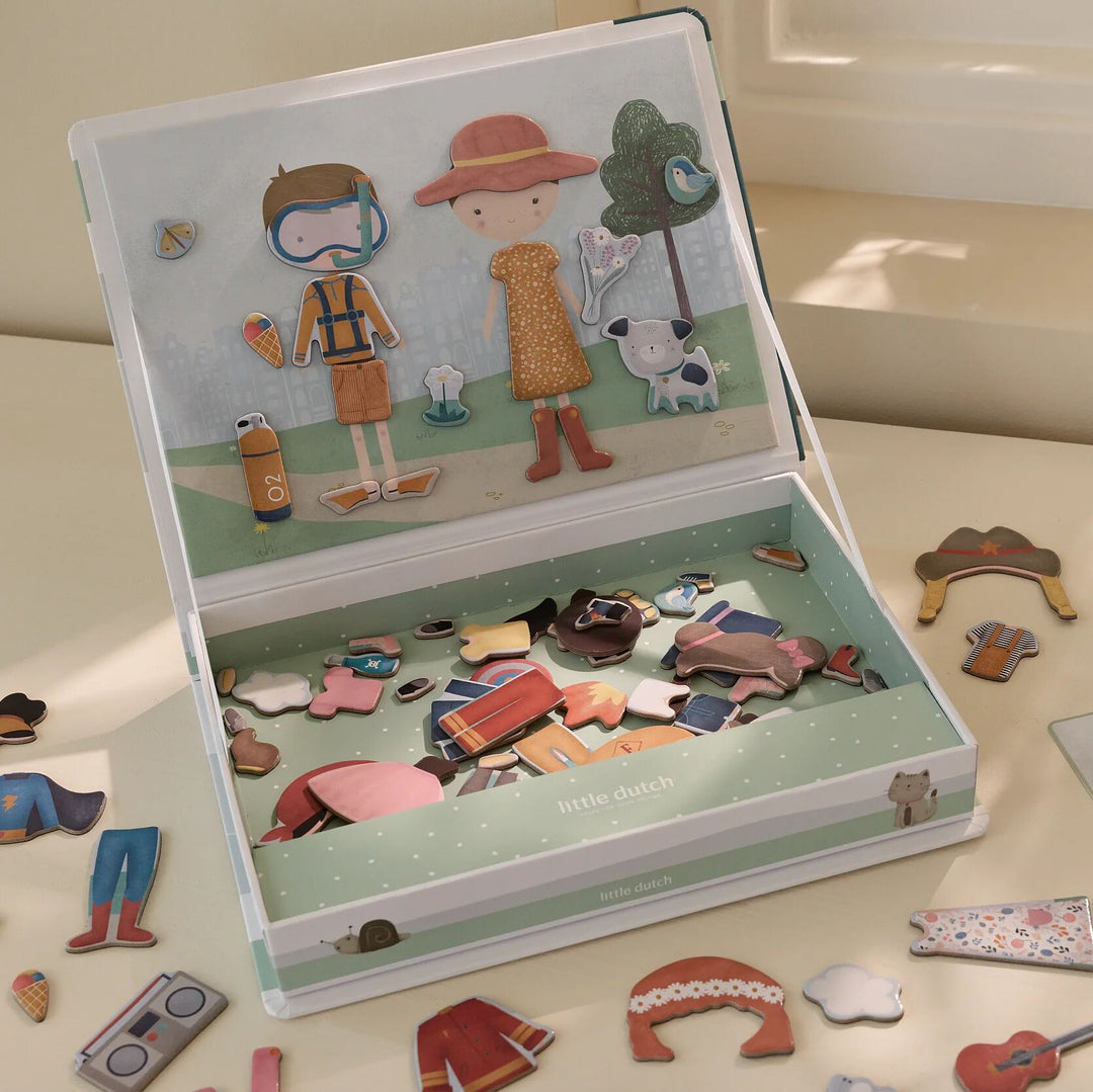 Little Dutch – Magnetic Play Board – Jim & Rosa