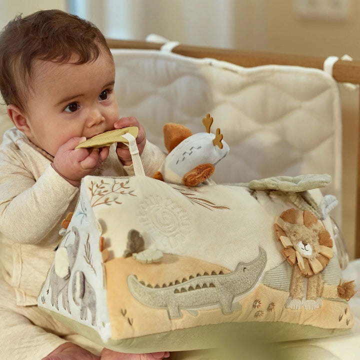 Little Dutch – Activities Triangle – Safari Friends - Mabel & Fox