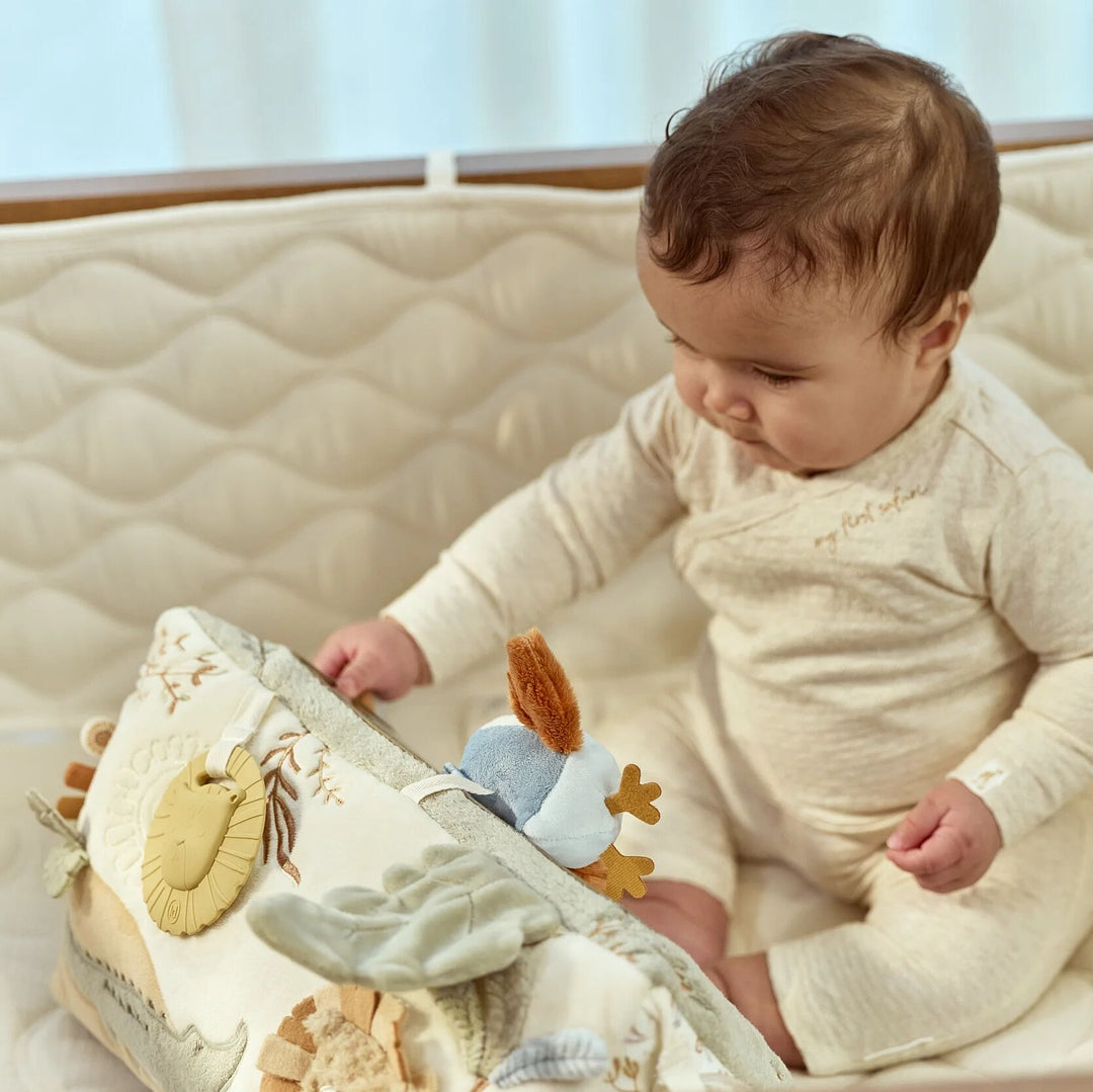 Little Dutch – Activities Triangle – Safari Friends - Mabel & Fox
