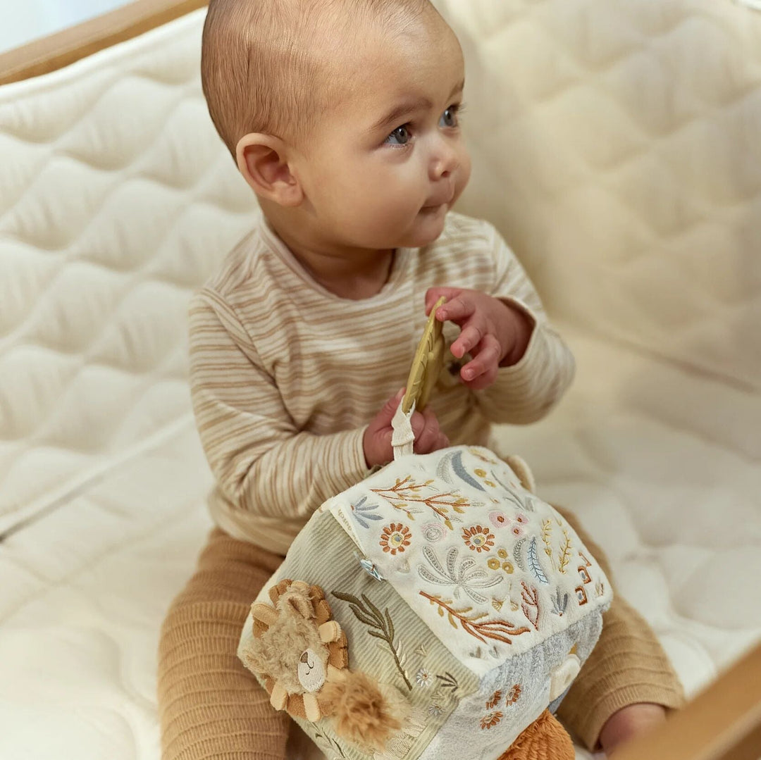 Little Dutch – Activity Cube – Safari Friends - Mabel & Fox