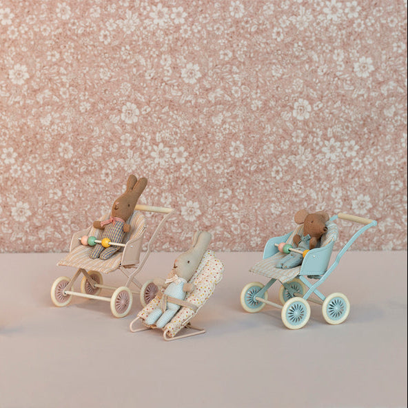 Maileg – Stroller, Baby Mouse – Blue