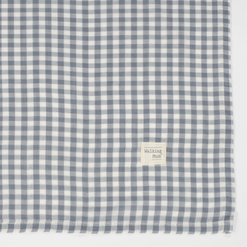 Walking Mum – Muslin Swaddle – Praliné Vichy Matcha - Mabel & Fox