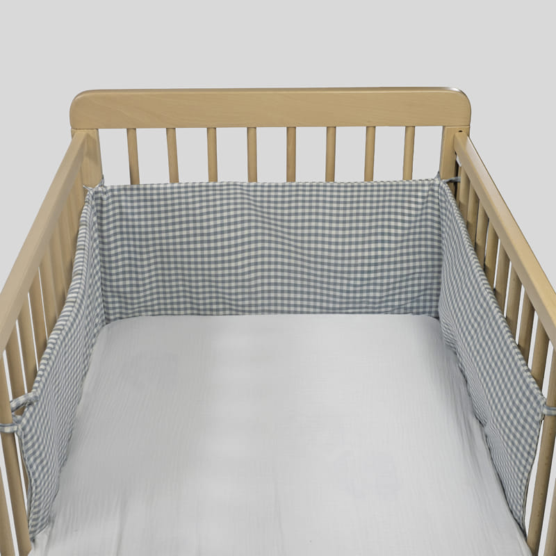 Walking Mum - Crib Bumper - Praliné Vichy / Stripes Matcha (120x60cm) - Mabel & Fox