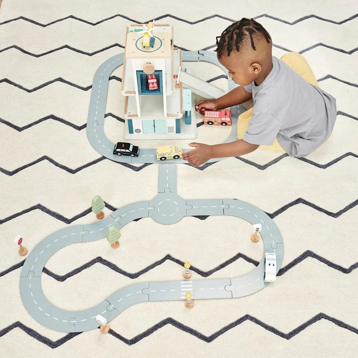 Great Little Trading Co. – Wooden Road Track with Accessories