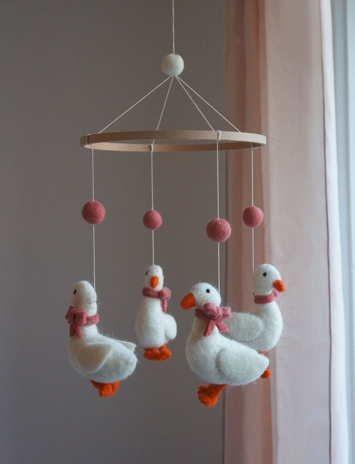 Gamcha – Mobile – Coral Goose - Mabel & Fox