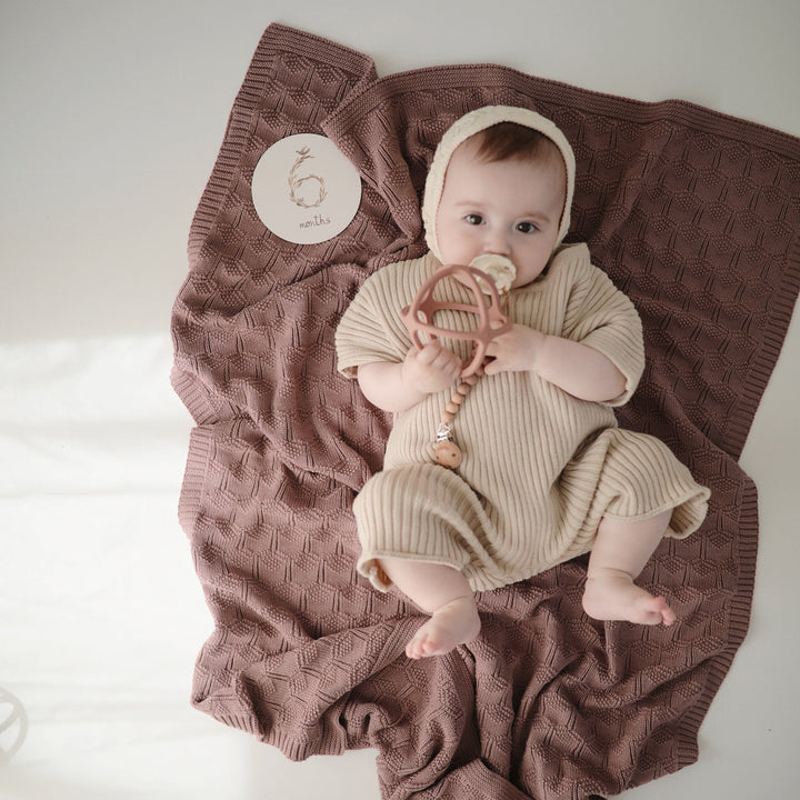 Mushie - Knitted Baby Blanket - Honeycomb Desert Rose