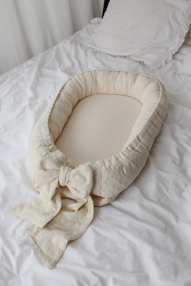 Babyly - Embroidery Babynest With Bow - Light Beige