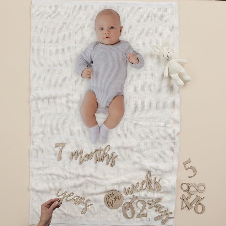 Ginger Ray - Wooden Pregnancy & Milestone Signs