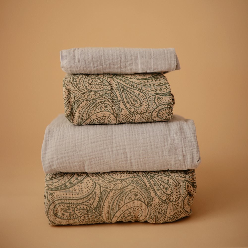 Mushie - Crib Sheet - Green Paisley - Mabel & Fox