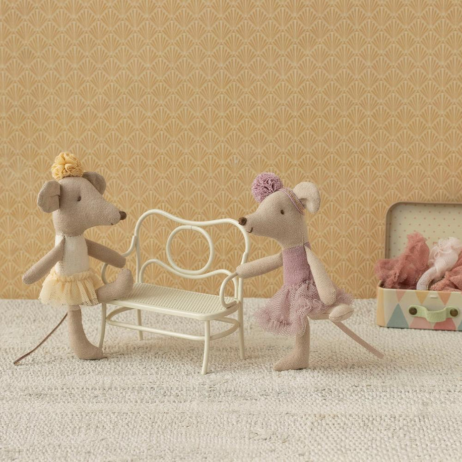 Maileg – Little Sister Ballerina Mouse – Off White - Mabel & Fox