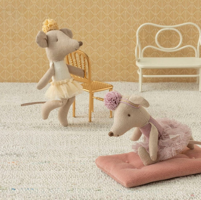 Maileg – Little Sister Ballerina Mouse – Off White - Mabel & Fox