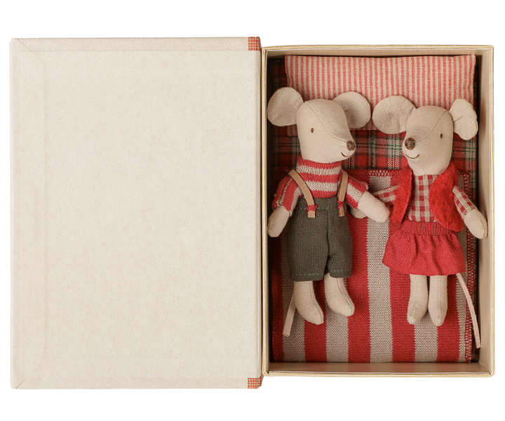 Maileg - Christmas Twin Mice, Little Sister and Brother in Book