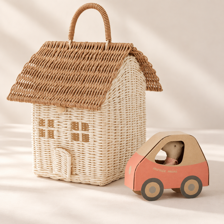 Maileg - Driver Mouse Little Sister & Rattan Cottage House Bundle