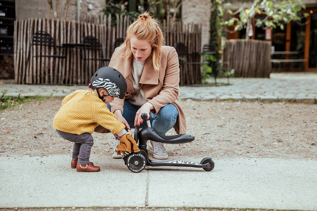 Scoot & Ride Unisex - Babies Highwaykick 1 Lifestyle Kickboard with Seat  and Container