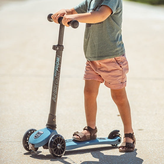 Scoot & Ride - Highwaykick 3 with LED - Steel