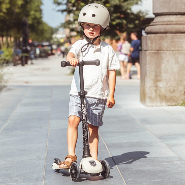 Scoot & Ride - Highwaykick 3 with LED - Ash