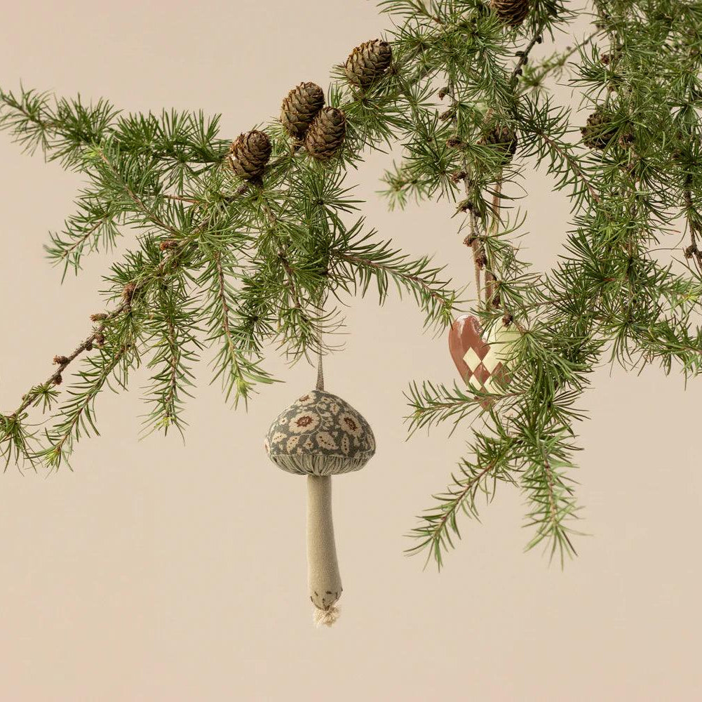 Maileg - Fabric Ornament, Mushroom - Winter Flower - Green