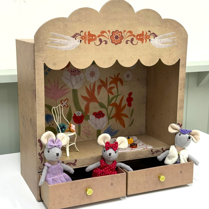 LEVLOVS - Theatre Box