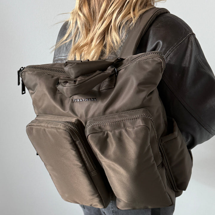 Ozzy Changing Tote / Backpack 2.0 Chocolate - Mabel & Fox