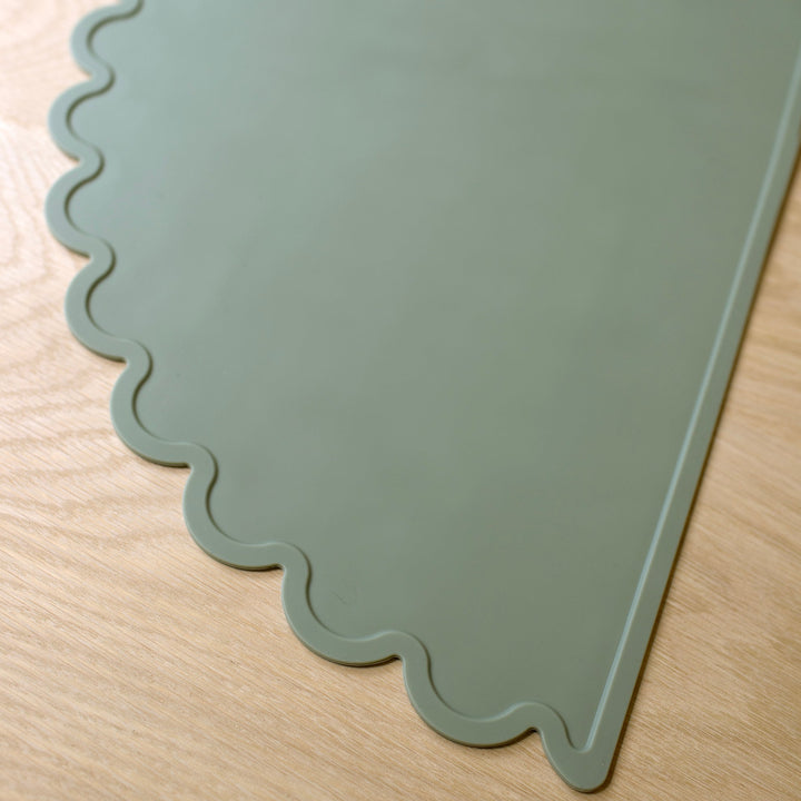Mabel & Fox - Complete Silicone Tableware Set - Sage (7 Pcs)