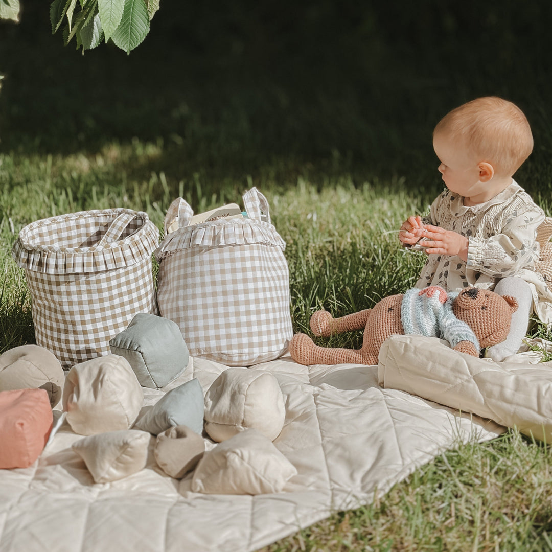 Mabel & Fox - Gingham Ruffle Basket - Beige