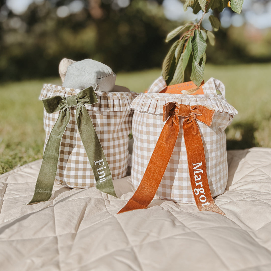 Mabel & Fox - Personalised Green Gingham Ruffle Basket - Velvet Bow