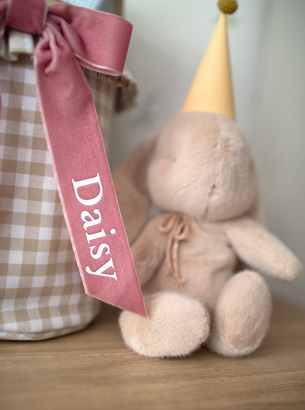 Mabel & Fox - Personalised Beige Gingham Ruffle Basket - Velvet Bow - Mabel & Fox