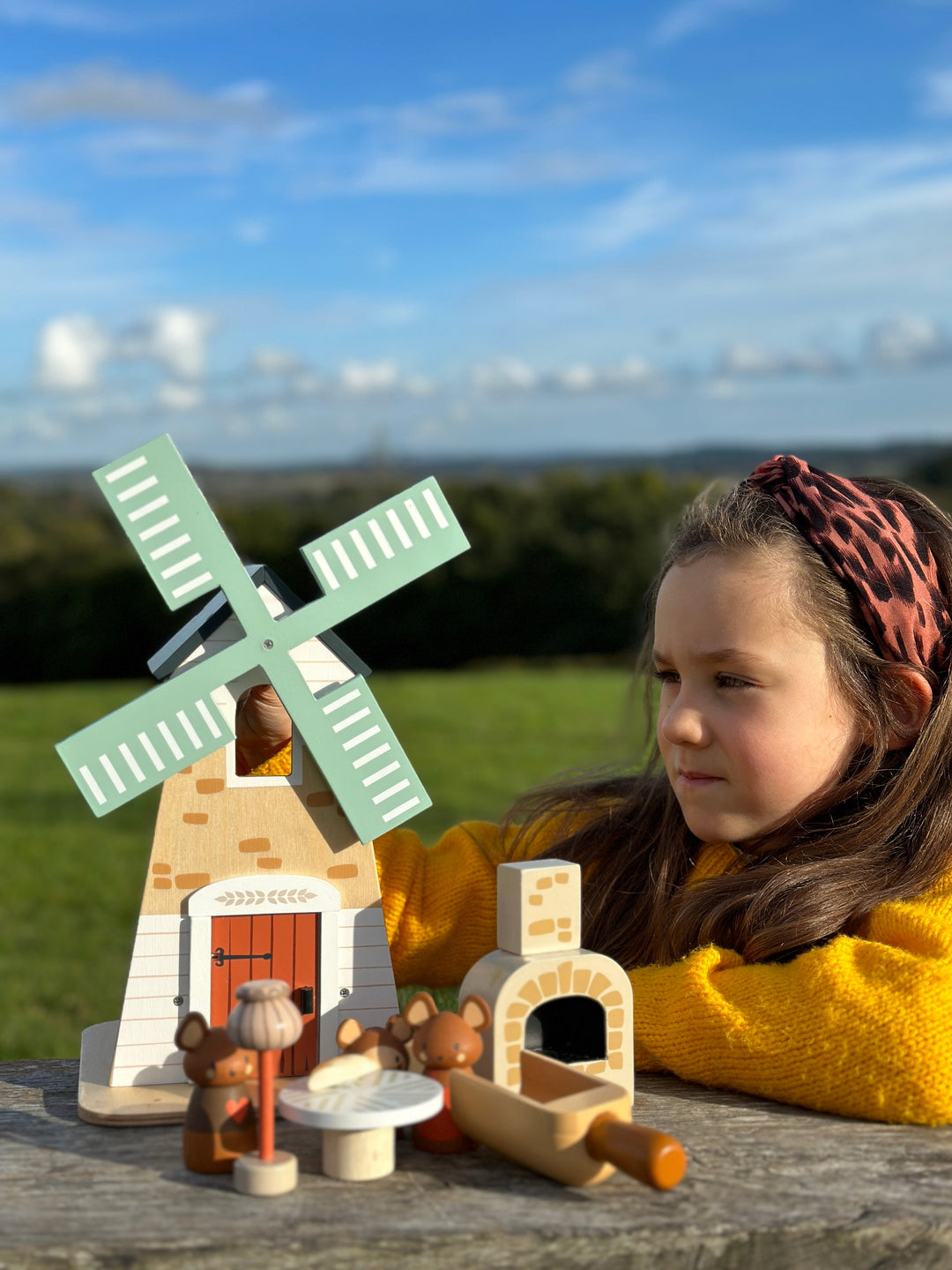 Penny Windmill - Mabel & Fox