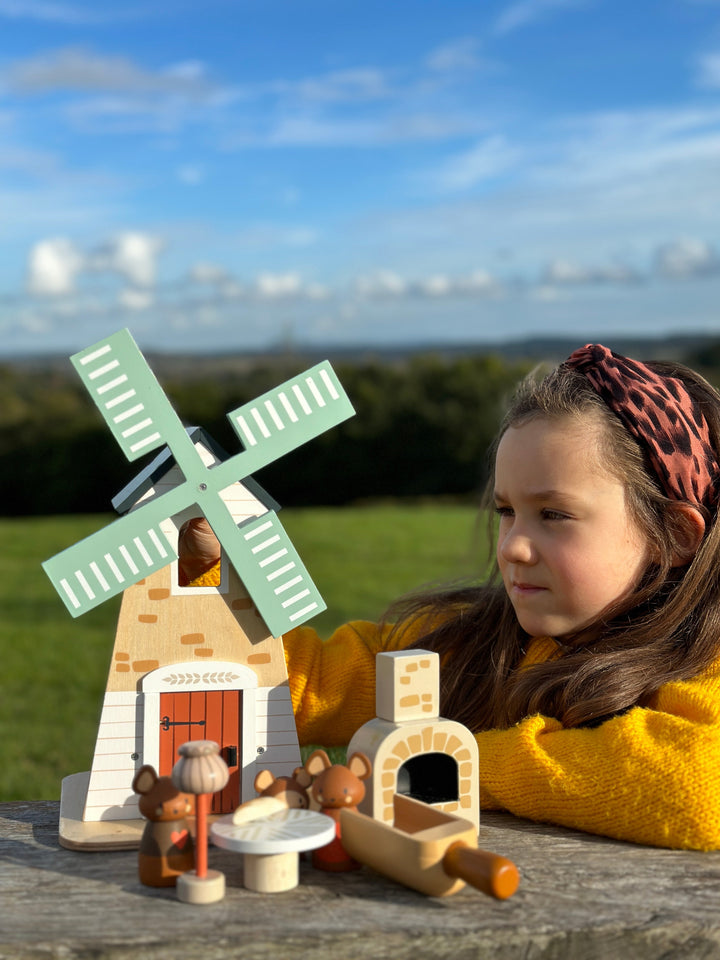 Penny Windmill - Mabel & Fox