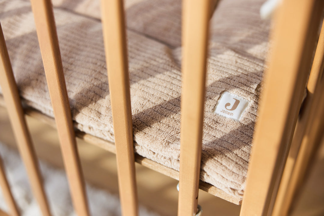 Jollein - Playpen Mat - Cloudy Rib - Milky Coffee - 75x95cm - Mabel & Fox