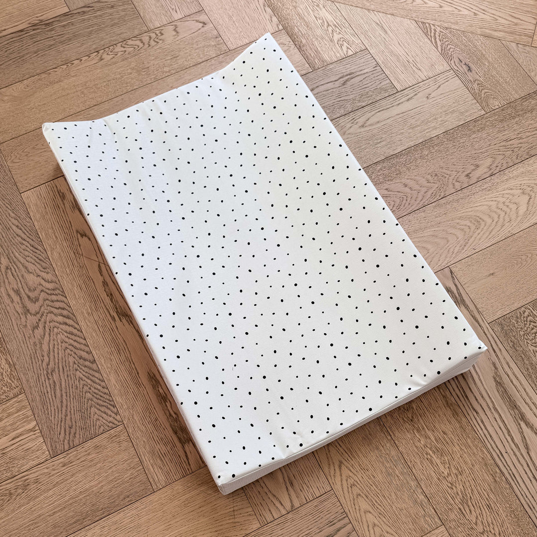 Mabel & Fox - Wedge Changing Mat - Monochrome Spotty