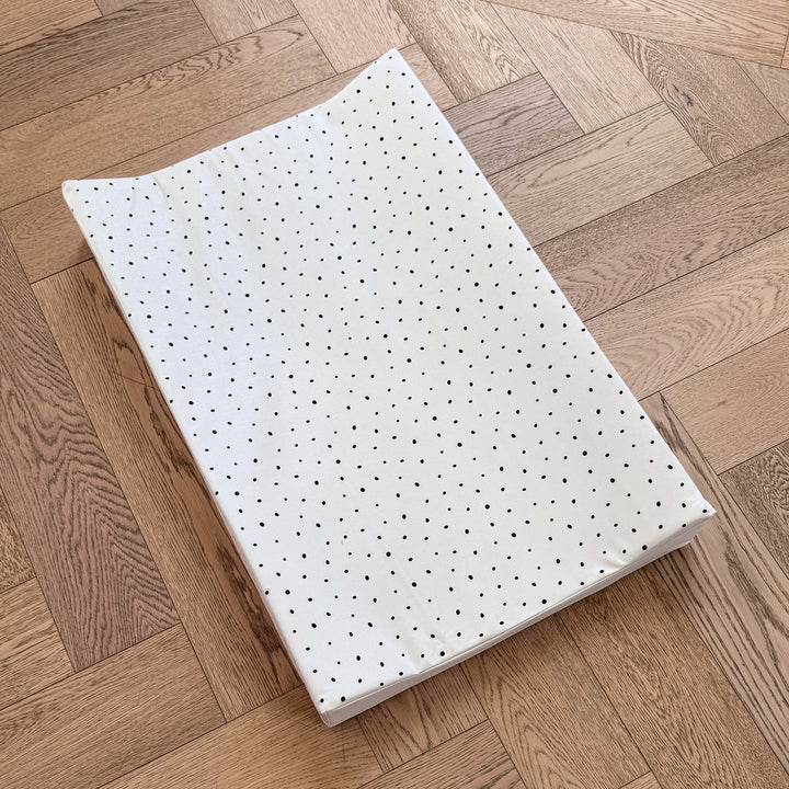 Mabel & Fox - Wedge Changing Mat - Monochrome Spotty