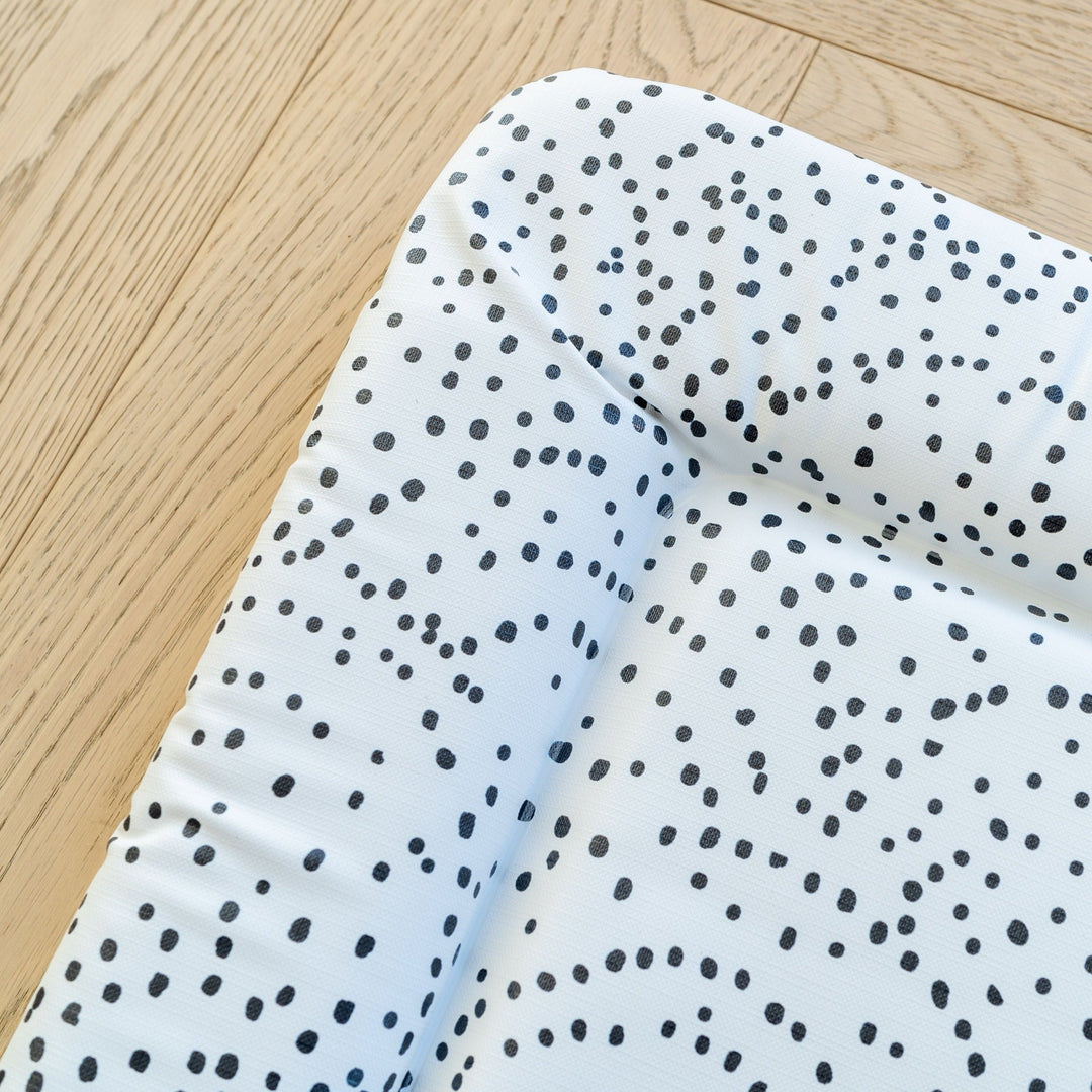 Mabel & Fox - Baby Changing Mat  -  Monochrome Spotty Curve