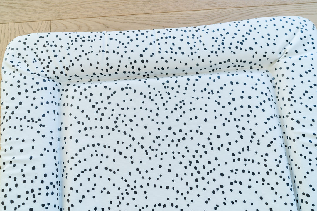 Mabel & Fox - Baby Changing Mat  -  Monochrome Spotty Curve