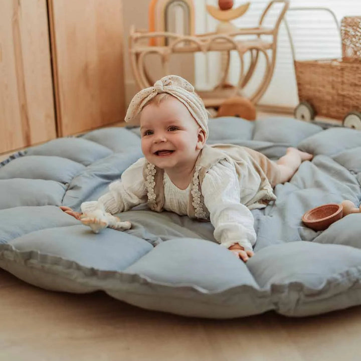 Play & Go - Soft Bloom Playmat - Dusty Blue - Mabel & Fox