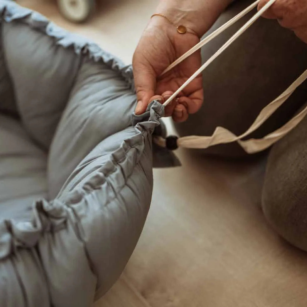 Play & Go - Soft Bloom Playmat - Dusty Blue - Mabel & Fox