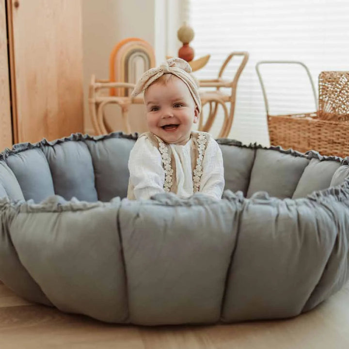 Play & Go - Soft Bloom Playmat - Dusty Blue - Mabel & Fox